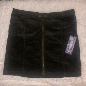 NWT BLUESPICE DARK GREEN CORDUROY MINI SKIRT SZ 11